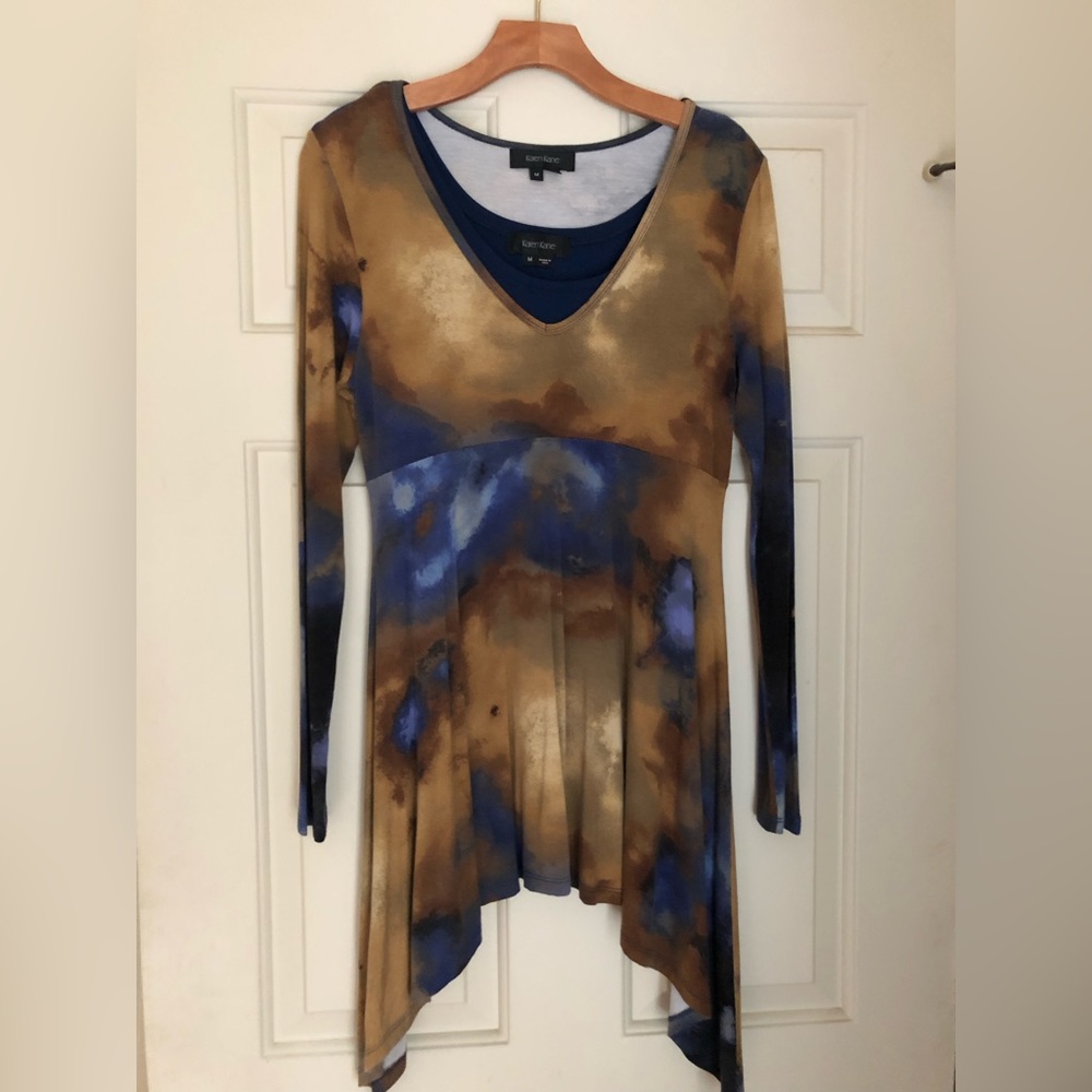 Women’s Karen Kane tunic top set.